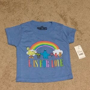 🏳️‍🌈 Sesame Street “L is for Love” toddler shirt